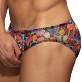 Bikini Summer Garden...