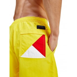  Short de bain à cordon de serrage contrasté - Bold Yellow - TOMMY HILFIGER UM0UM01080-ZGT 