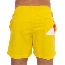  Shorts de baño con cordón de sujeción en contraste - Bold Yellow - TOMMY HILFIGER UM0UM01080-ZGT 