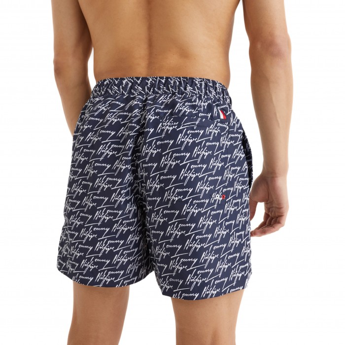  Short de bain mi-long à logo signature avec cordon de serrage - bleu marine foncé - TOMMY HILFIGER UM0UM02479-0G8 