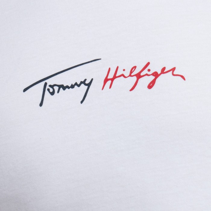 Tommy round neck T-shirt with signature - white: Tshirts for m...