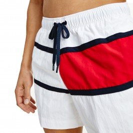  Halblange Badeshorts Farbblock - Weiß - TOMMY HILFIGER UM0UM02055-YBR 