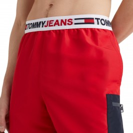  Short de bain mi-long à ceinture logo Tommy Jeans - rouge - TOMMY HILFIGER UM0UM02490-XLG 